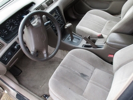 1999 TOYOTA CAMRY LE GOLD 2.2L AT Z15057